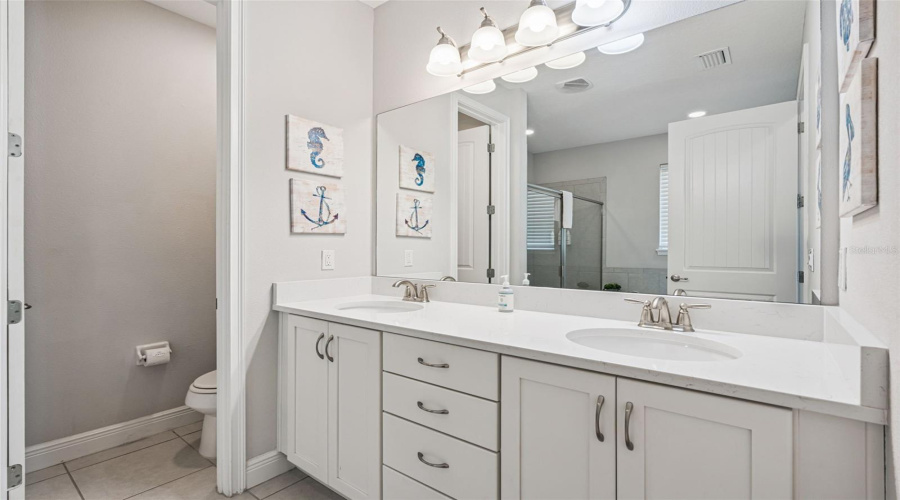 KISSIMMEE, Florida 34747, 8 Bedrooms Bedrooms, ,6 BathroomsBathrooms,Residential,For Sale,FAIRFAX,0,MFRO6369507