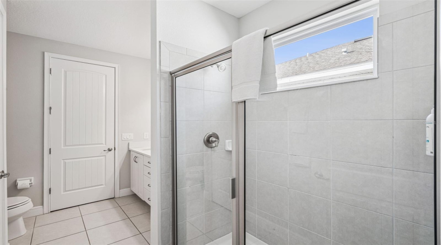 KISSIMMEE, Florida 34747, 8 Bedrooms Bedrooms, ,6 BathroomsBathrooms,Residential,For Sale,FAIRFAX,0,MFRO6369507