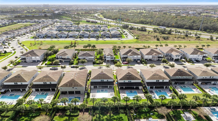 KISSIMMEE, Florida 34747, 8 Bedrooms Bedrooms, ,6 BathroomsBathrooms,Residential,For Sale,FAIRFAX,0,MFRO6369507