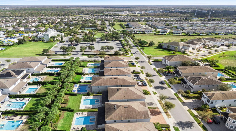 KISSIMMEE, Florida 34747, 8 Bedrooms Bedrooms, ,6 BathroomsBathrooms,Residential,For Sale,FAIRFAX,0,MFRO6369507