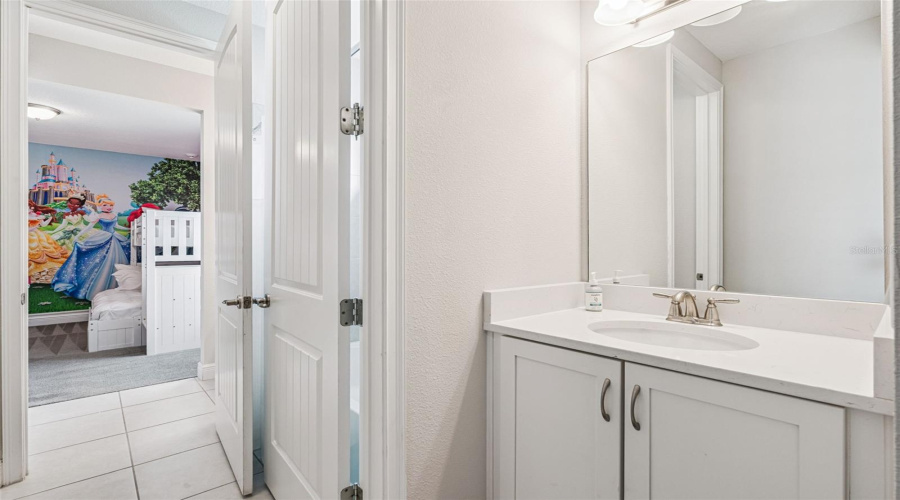 KISSIMMEE, Florida 34747, 8 Bedrooms Bedrooms, ,6 BathroomsBathrooms,Residential,For Sale,FAIRFAX,0,MFRO6369507