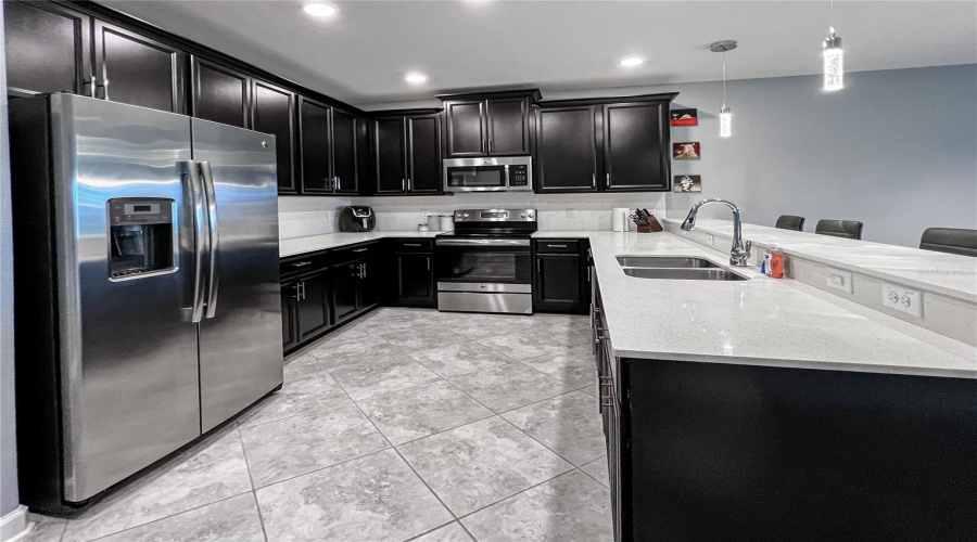 DAVENPORT, Florida 33896, 3 Bedrooms Bedrooms, ,2 BathroomsBathrooms,Residential,For Sale,AZALEA SANDS,0,MFRTB8433264