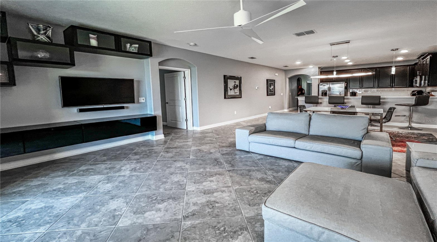 DAVENPORT, Florida 33896, 3 Bedrooms Bedrooms, ,2 BathroomsBathrooms,Residential,For Sale,AZALEA SANDS,0,MFRTB8433264