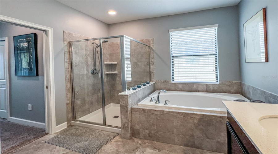 DAVENPORT, Florida 33896, 3 Bedrooms Bedrooms, ,2 BathroomsBathrooms,Residential,For Sale,AZALEA SANDS,0,MFRTB8433264