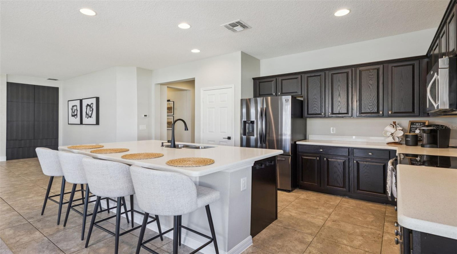 DAVENPORT, Florida 33896, 7 Bedrooms Bedrooms, ,6 BathroomsBathrooms,Residential,For Sale,YORKSHIRE,0,MFRO6369551