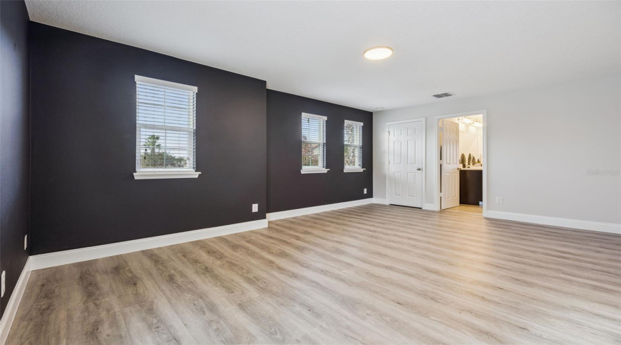 DAVENPORT, Florida 33896, 7 Bedrooms Bedrooms, ,6 BathroomsBathrooms,Residential,For Sale,YORKSHIRE,0,MFRO6369551