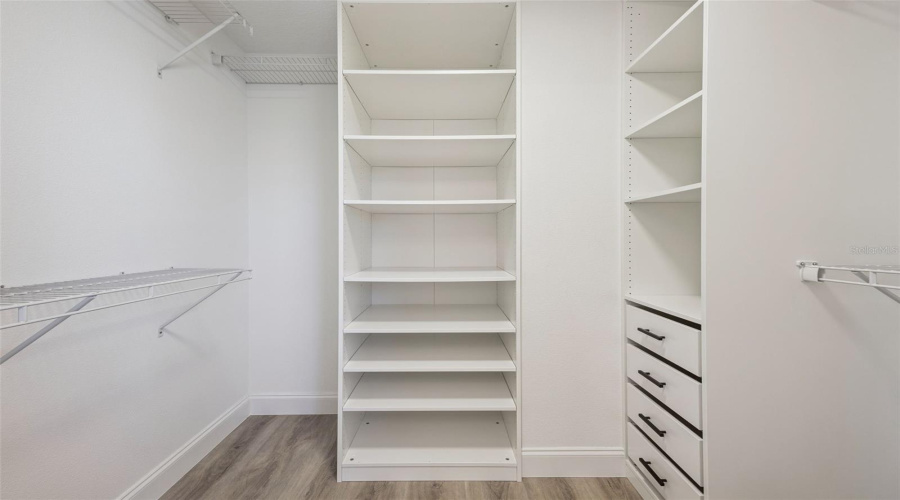 DAVENPORT, Florida 33896, 7 Bedrooms Bedrooms, ,6 BathroomsBathrooms,Residential,For Sale,YORKSHIRE,0,MFRO6369551