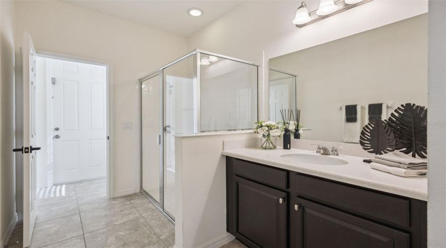 DAVENPORT, Florida 33896, 7 Bedrooms Bedrooms, ,6 BathroomsBathrooms,Residential,For Sale,YORKSHIRE,0,MFRO6369551