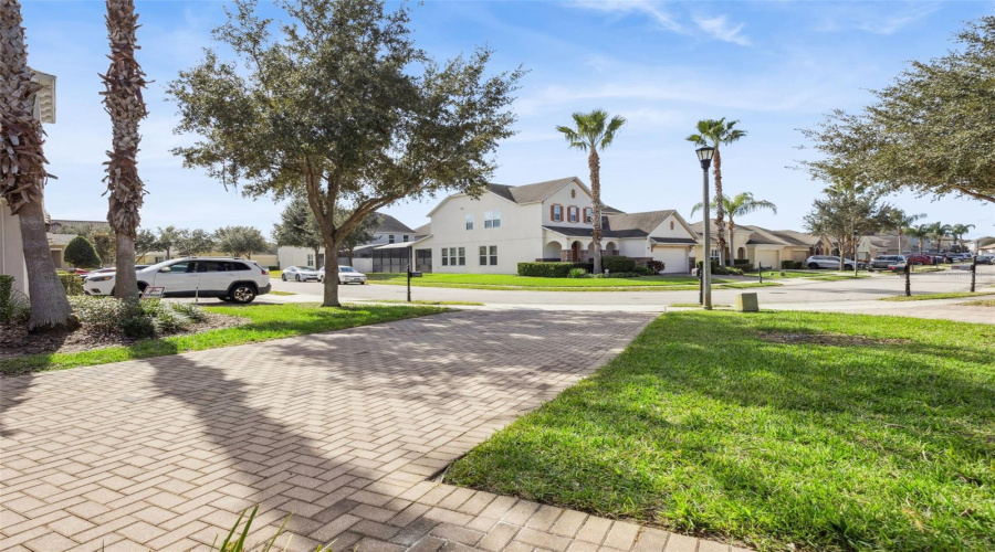 DAVENPORT, Florida 33896, 7 Bedrooms Bedrooms, ,6 BathroomsBathrooms,Residential,For Sale,YORKSHIRE,0,MFRO6369551