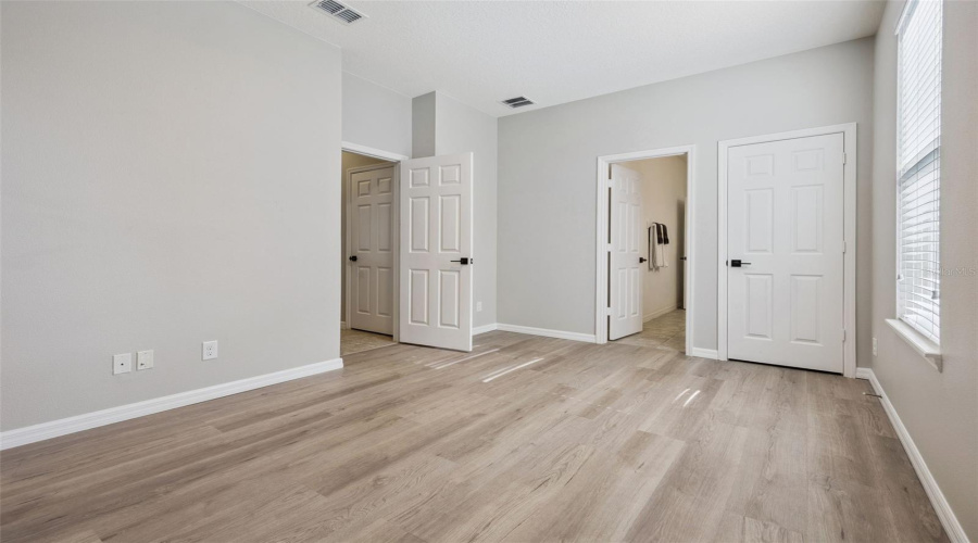 DAVENPORT, Florida 33896, 7 Bedrooms Bedrooms, ,6 BathroomsBathrooms,Residential,For Sale,YORKSHIRE,0,MFRO6369551