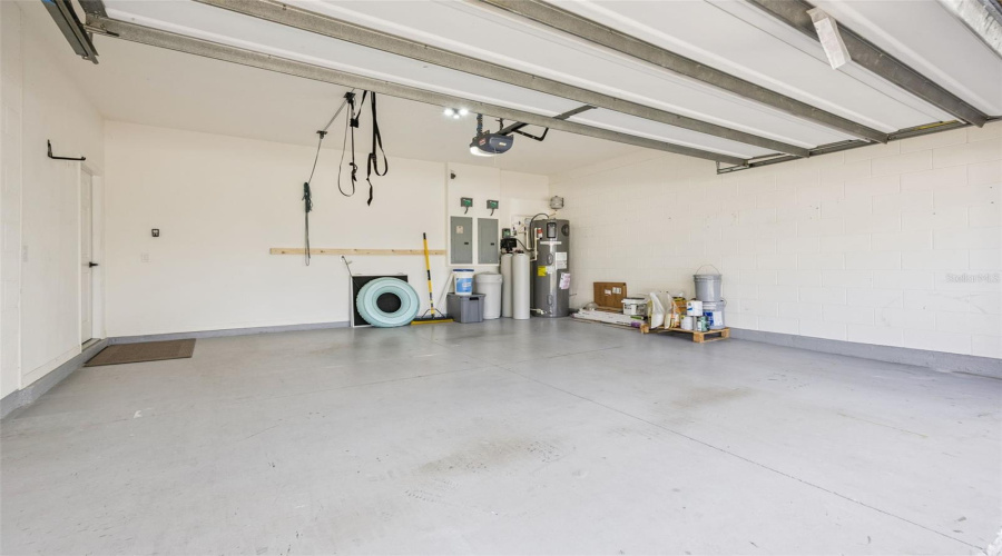 DAVENPORT, Florida 33896, 7 Bedrooms Bedrooms, ,6 BathroomsBathrooms,Residential,For Sale,YORKSHIRE,0,MFRO6369551