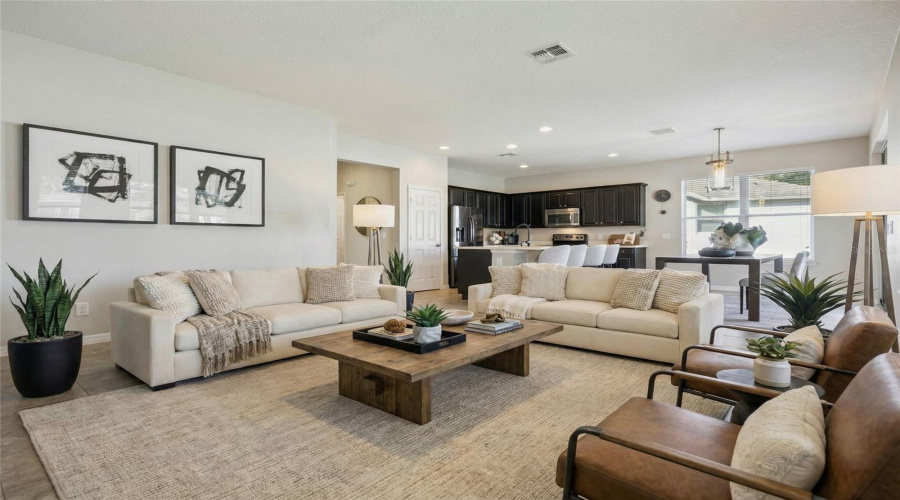 DAVENPORT, Florida 33896, 7 Bedrooms Bedrooms, ,6 BathroomsBathrooms,Residential,For Sale,YORKSHIRE,0,MFRO6369551