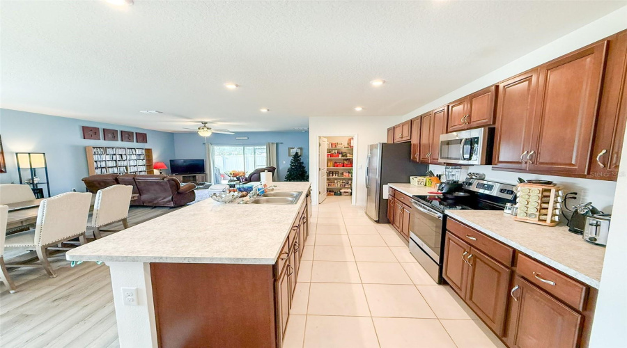 DAVENPORT, Florida 33837, 4 Bedrooms Bedrooms, ,3 BathroomsBathrooms,Residential,For Sale,HAMLET,0,MFRL4958184