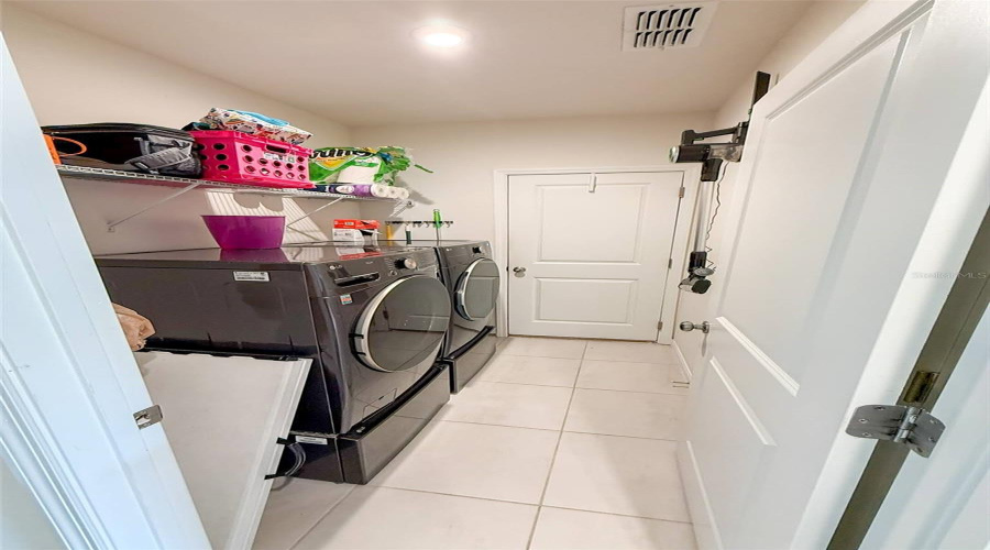 DAVENPORT, Florida 33837, 4 Bedrooms Bedrooms, ,3 BathroomsBathrooms,Residential,For Sale,HAMLET,0,MFRL4958184