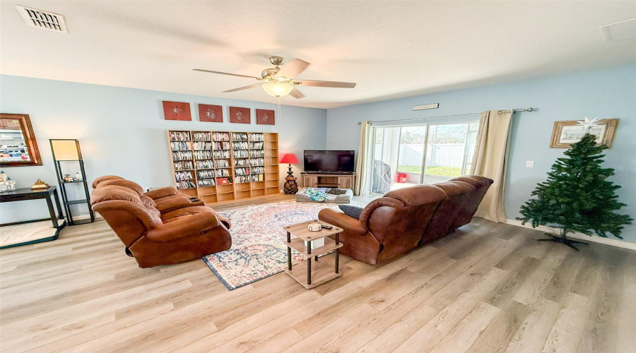 DAVENPORT, Florida 33837, 4 Bedrooms Bedrooms, ,3 BathroomsBathrooms,Residential,For Sale,HAMLET,0,MFRL4958184