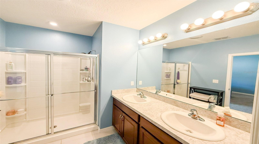 DAVENPORT, Florida 33837, 4 Bedrooms Bedrooms, ,3 BathroomsBathrooms,Residential,For Sale,HAMLET,0,MFRL4958184