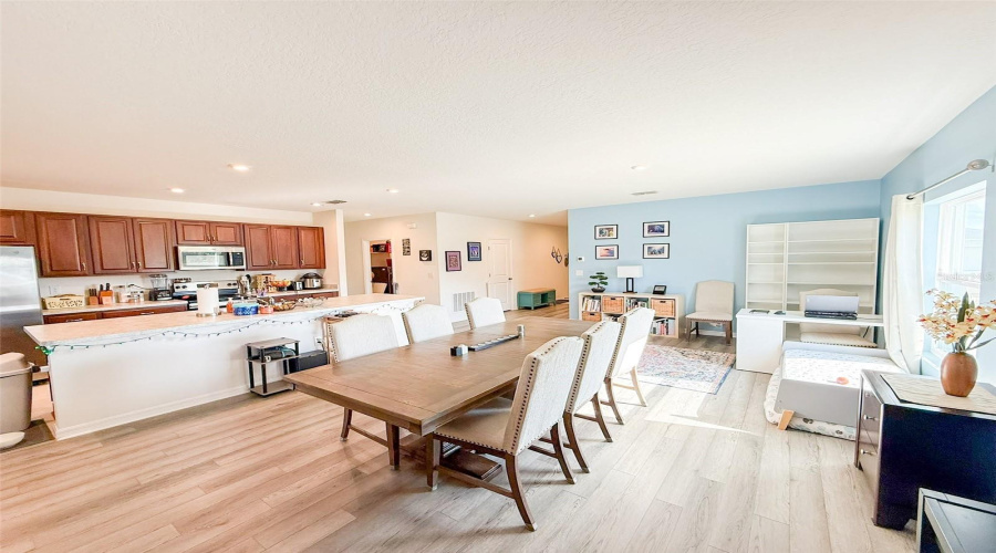 DAVENPORT, Florida 33837, 4 Bedrooms Bedrooms, ,3 BathroomsBathrooms,Residential,For Sale,HAMLET,0,MFRL4958184