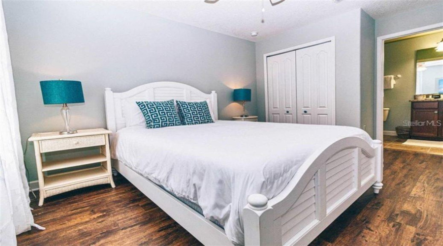 DAVENPORT, Florida 33896, 6 Bedrooms Bedrooms, ,6 BathroomsBathrooms,Residential,For Sale,THUNDERBIRD,0,MFRO6370185