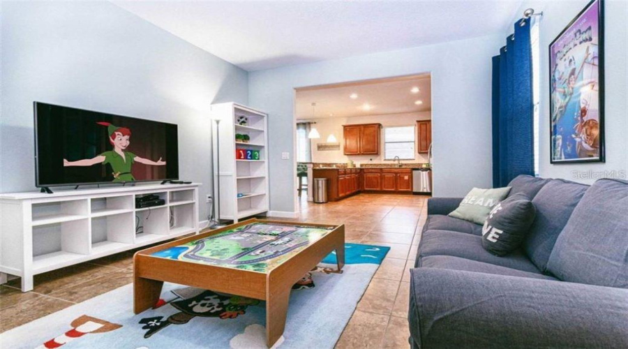 DAVENPORT, Florida 33896, 6 Bedrooms Bedrooms, ,6 BathroomsBathrooms,Residential,For Sale,THUNDERBIRD,0,MFRO6370185