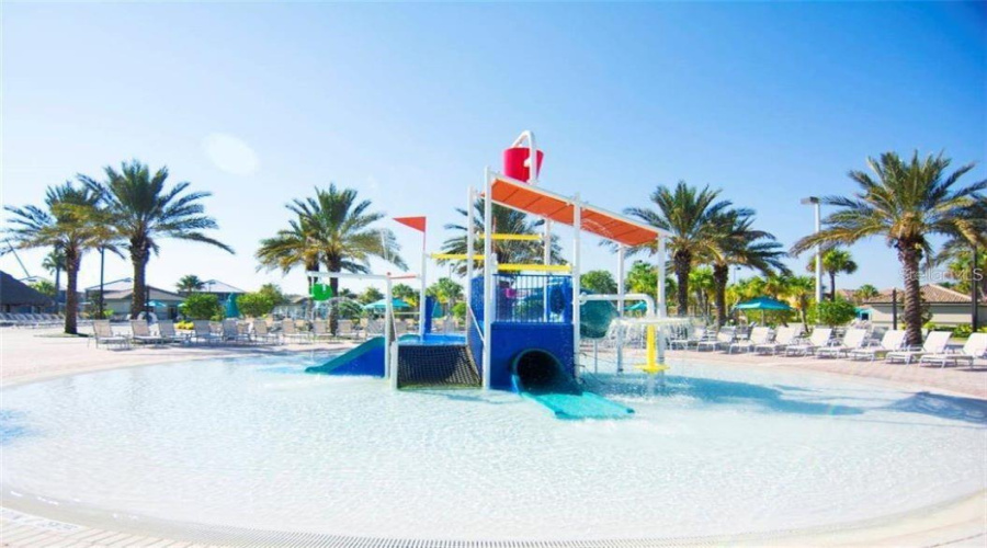 DAVENPORT, Florida 33896, 6 Bedrooms Bedrooms, ,6 BathroomsBathrooms,Residential,For Sale,THUNDERBIRD,0,MFRO6370185