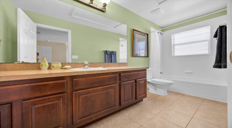 KISSIMMEE, Florida 34747, 7 Bedrooms Bedrooms, ,6 BathroomsBathrooms,Residential,For Sale,ACADIA ESTATES,0,MFRO6369851