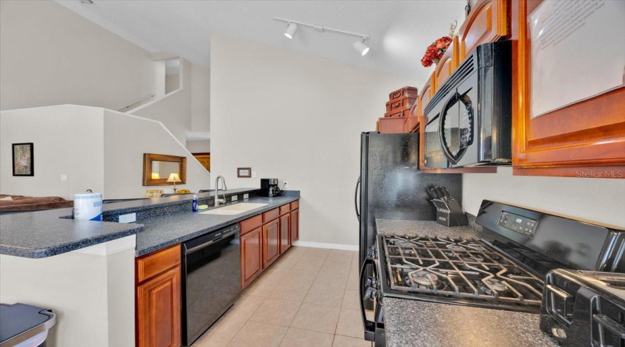 KISSIMMEE, Florida 34747, 7 Bedrooms Bedrooms, ,6 BathroomsBathrooms,Residential,For Sale,ACADIA ESTATES,0,MFRO6369851