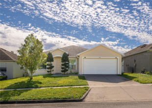 DAVENPORT, Florida 33837, 4 Bedrooms Bedrooms, ,2 BathroomsBathrooms,Residential,For Sale,CAPTAIN HOOK,0,MFRL4957931