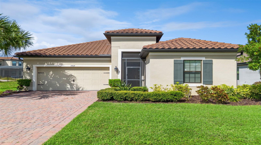 KISSIMMEE, Florida 34746, 4 Bedrooms Bedrooms, ,3 BathroomsBathrooms,Residential,For Sale,CARRICK BEND DR,0,MFRO6370259