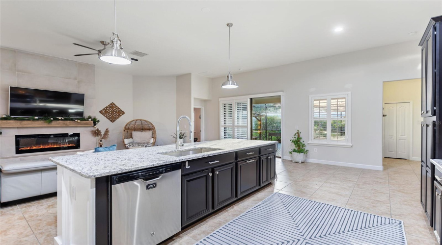 DAVENPORT, Florida 33896, 4 Bedrooms Bedrooms, ,3 BathroomsBathrooms,Residential,For Sale,PALMETTO DUNES ST,0,MFRS5140848