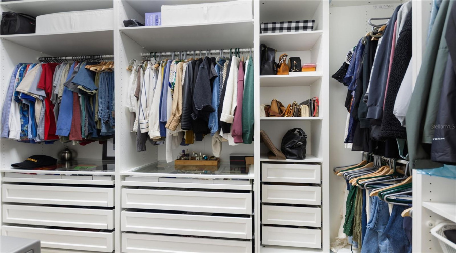 DAVENPORT, Florida 33896, 4 Bedrooms Bedrooms, ,3 BathroomsBathrooms,Residential,For Sale,PALMETTO DUNES ST,0,MFRS5140848