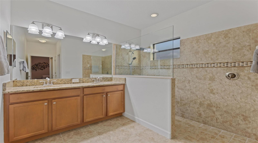 DAVENPORT, Florida 33896, 4 Bedrooms Bedrooms, ,3 BathroomsBathrooms,Residential,For Sale,PALMETTO DUNES ST,0,MFRS5140848