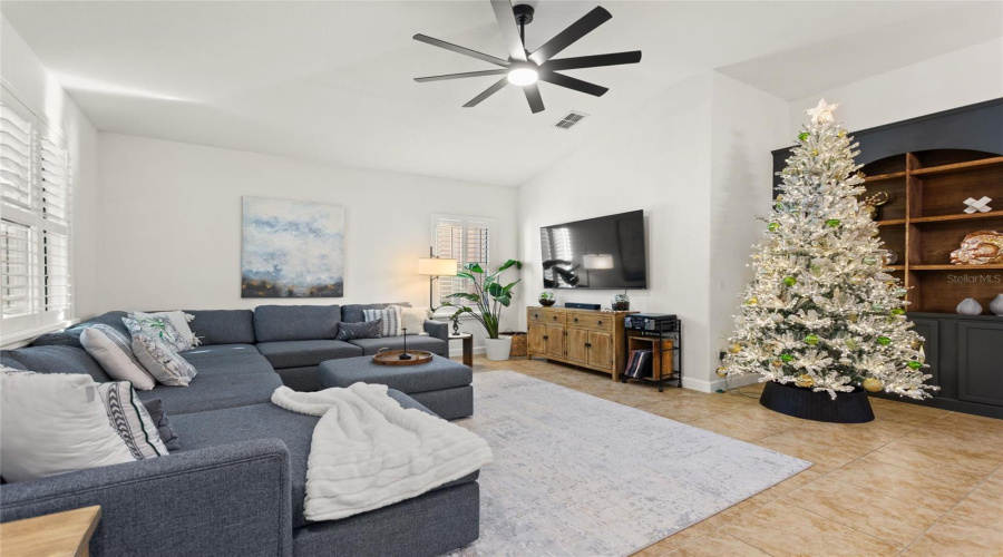 DAVENPORT, Florida 33896, 4 Bedrooms Bedrooms, ,3 BathroomsBathrooms,Residential,For Sale,PALMETTO DUNES ST,0,MFRS5140848