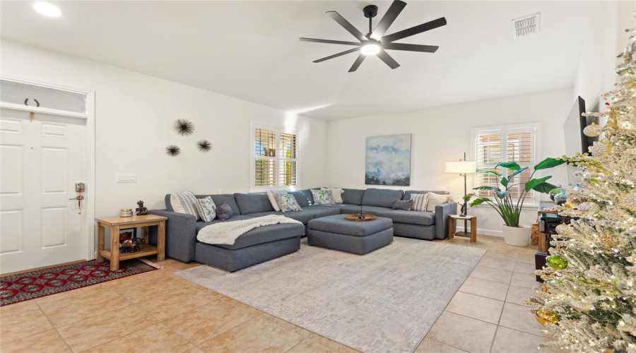 DAVENPORT, Florida 33896, 4 Bedrooms Bedrooms, ,3 BathroomsBathrooms,Residential,For Sale,PALMETTO DUNES ST,0,MFRS5140848