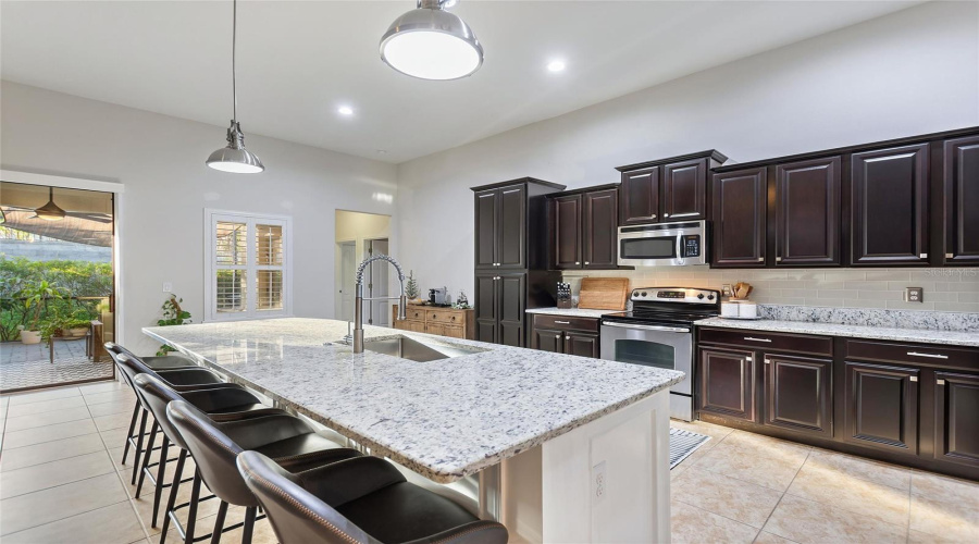 DAVENPORT, Florida 33896, 4 Bedrooms Bedrooms, ,3 BathroomsBathrooms,Residential,For Sale,PALMETTO DUNES ST,0,MFRS5140848