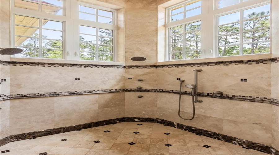 KISSIMMEE, Florida 34747, 5 Bedrooms Bedrooms, ,5 BathroomsBathrooms,Residential,For Sale,APACHE,0,MFRO6296135