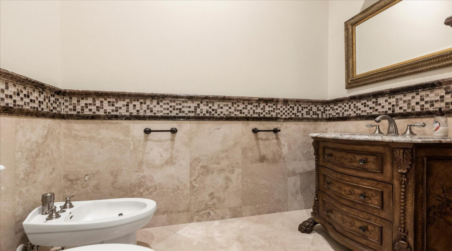 KISSIMMEE, Florida 34747, 5 Bedrooms Bedrooms, ,5 BathroomsBathrooms,Residential,For Sale,APACHE,0,MFRO6296135