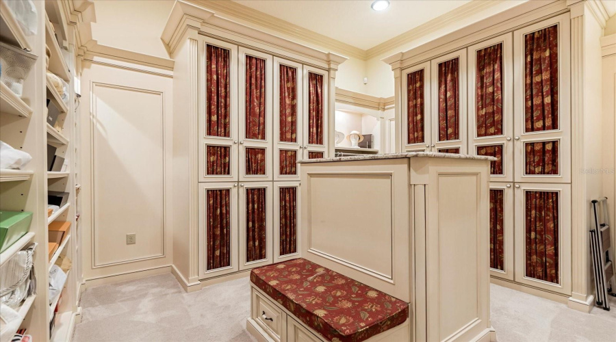 KISSIMMEE, Florida 34747, 5 Bedrooms Bedrooms, ,5 BathroomsBathrooms,Residential,For Sale,APACHE,0,MFRO6296135