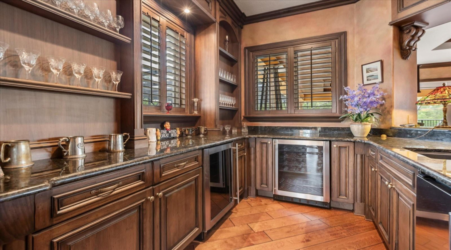 KISSIMMEE, Florida 34747, 5 Bedrooms Bedrooms, ,5 BathroomsBathrooms,Residential,For Sale,APACHE,0,MFRO6296135