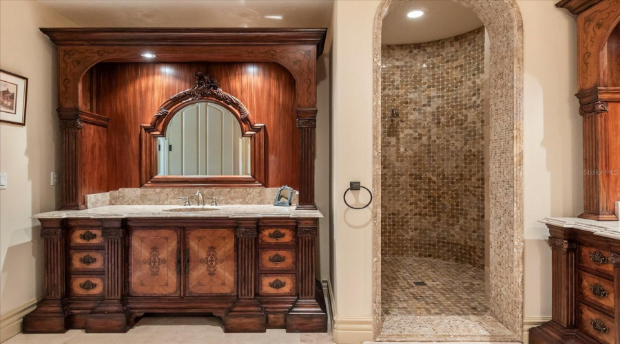 KISSIMMEE, Florida 34747, 5 Bedrooms Bedrooms, ,5 BathroomsBathrooms,Residential,For Sale,APACHE,0,MFRO6296135