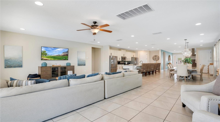 KISSIMMEE, Florida 34747, 9 Bedrooms Bedrooms, ,8 BathroomsBathrooms,Residential,For Sale,FAIRFAX,0,MFRO6359071