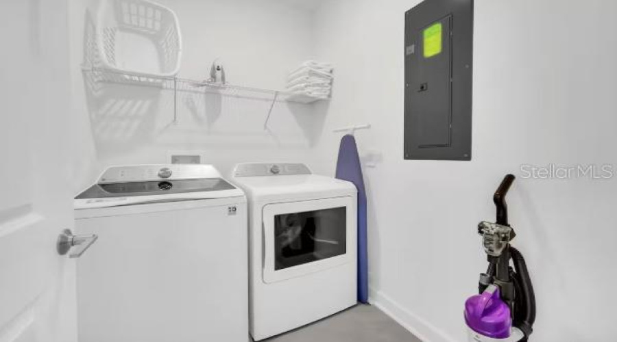 DAVENPORT, Florida 33896, 7 Bedrooms Bedrooms, ,6 BathroomsBathrooms,Residential,For Sale,SOMMERSET HILLS,0,MFRS5140786