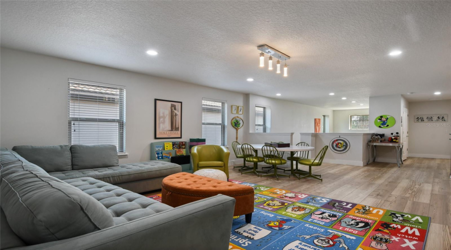 KISSIMMEE, Florida 34747, 6 Bedrooms Bedrooms, ,4 BathroomsBathrooms,Residential,For Sale,RHODES,0,MFRO6369898