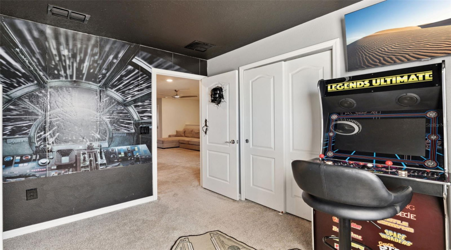 DAVENPORT, Florida 33837, 5 Bedrooms Bedrooms, ,4 BathroomsBathrooms,Residential,For Sale,OAKMOSS,0,MFRO6370415