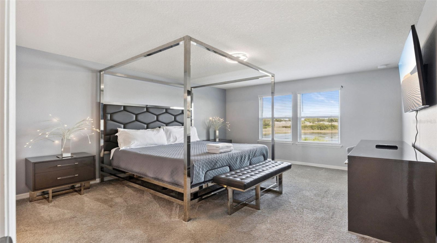 DAVENPORT, Florida 33837, 5 Bedrooms Bedrooms, ,4 BathroomsBathrooms,Residential,For Sale,OAKMOSS,0,MFRO6370415