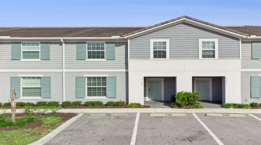 DAVENPORT, Florida 33837, 5 Bedrooms Bedrooms, ,4 BathroomsBathrooms,Residential,For Sale,OAKMOSS,0,MFRO6370415