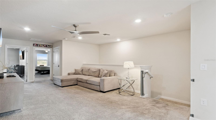 DAVENPORT, Florida 33837, 5 Bedrooms Bedrooms, ,4 BathroomsBathrooms,Residential,For Sale,OAKMOSS,0,MFRO6370415