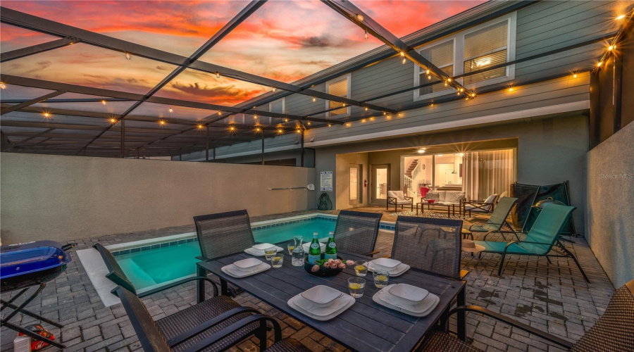 DAVENPORT, Florida 33837, 5 Bedrooms Bedrooms, ,4 BathroomsBathrooms,Residential,For Sale,OAKMOSS,0,MFRO6370415