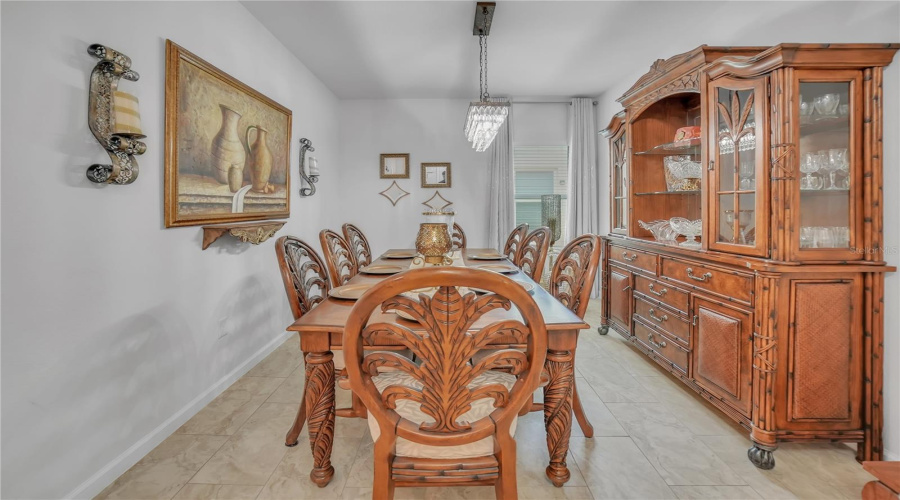 DAVENPORT, Florida 33896, 3 Bedrooms Bedrooms, ,2 BathroomsBathrooms,Residential,For Sale,SIESTA VISTA,0,MFRTB8403344