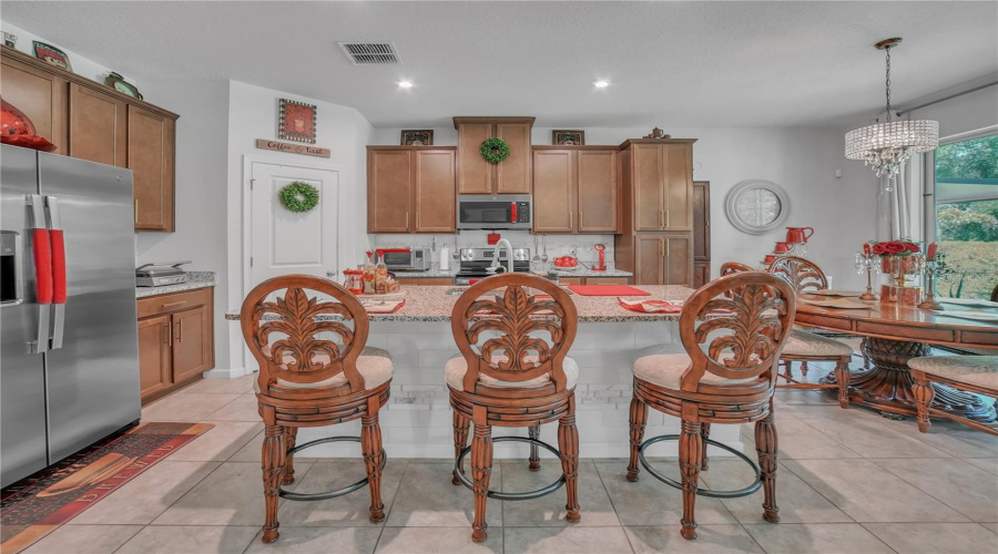 DAVENPORT, Florida 33896, 3 Bedrooms Bedrooms, ,2 BathroomsBathrooms,Residential,For Sale,SIESTA VISTA,0,MFRTB8403344