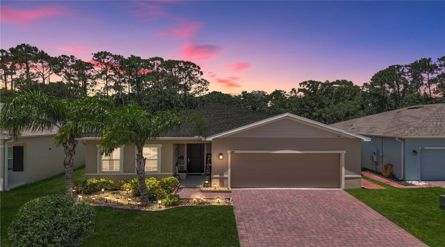 DAVENPORT, Florida 33896, 3 Bedrooms Bedrooms, ,2 BathroomsBathrooms,Residential,For Sale,SIESTA VISTA,0,MFRTB8403344